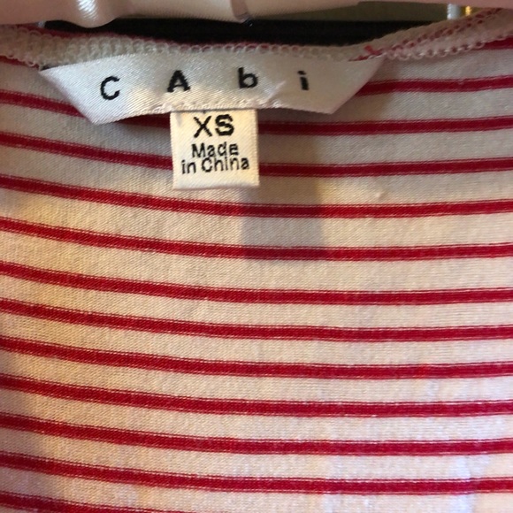 🌹CAbi XS sleeveless top flattering cut! - Picture 3 of 9